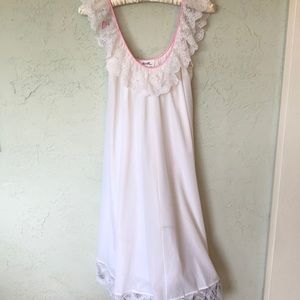 LUCIE ANN of Beverly Hills Vintage Night Gown